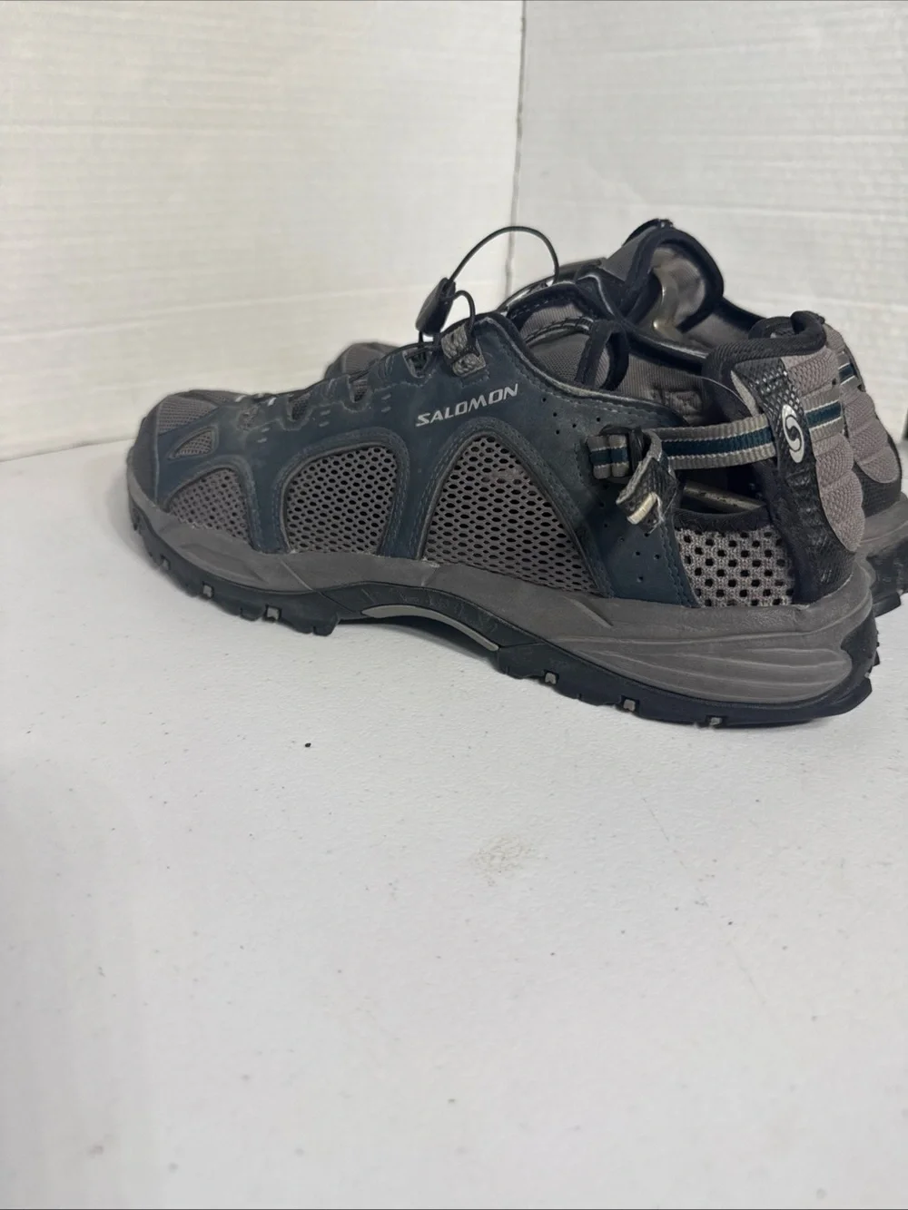 Salomon Men’s Grey Trail water/Running Shoes